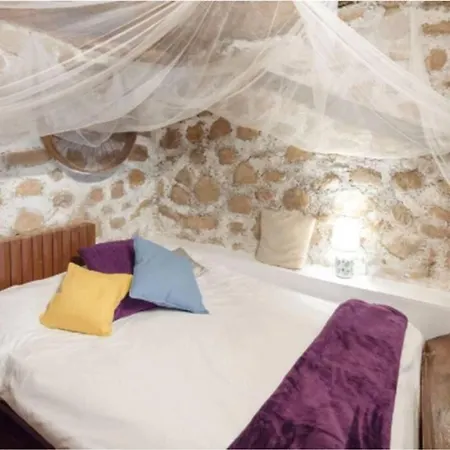 Apartament Loft Apartamento La Cova - Casa Notari - Zona Montrebei *